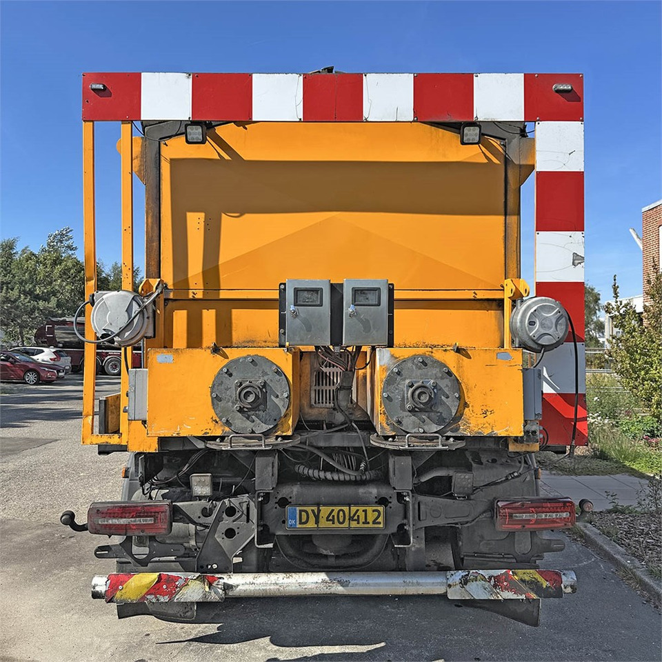 MAN TG 35. 8x2-6 BL - Грузовик бортовой/ Платформа, Гудронатор: фото 5 MAN TG 35. 8x2-6 BL - Грузовик бортовой/ Платформа, Гудронатор: фото 5