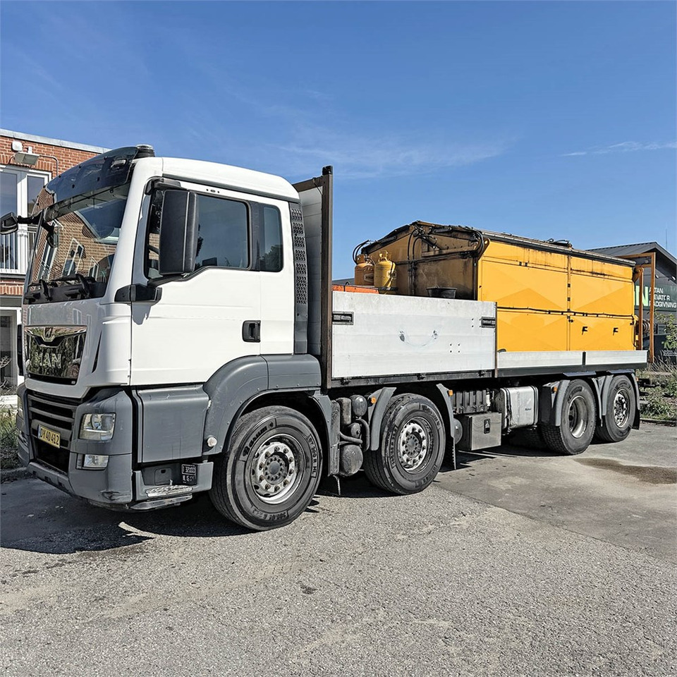 MAN TG 35. 8x2-6 BL - Грузовик бортовой/ Платформа, Гудронатор: фото 1 MAN TG 35. 8x2-6 BL - Грузовик бортовой/ Платформа, Гудронатор: фото 1
