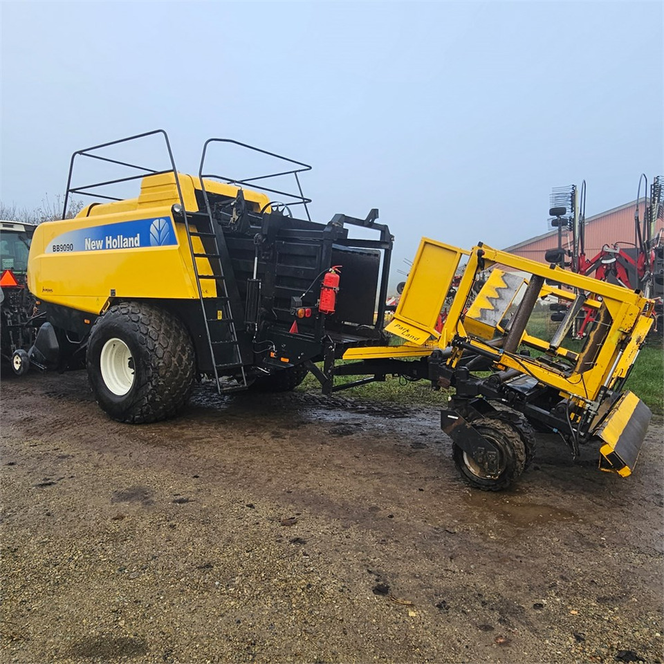 New Holland BB9090 - Техника для сенозаготовки: фото 4 New Holland BB9090 - Техника для сенозаготовки: фото 4