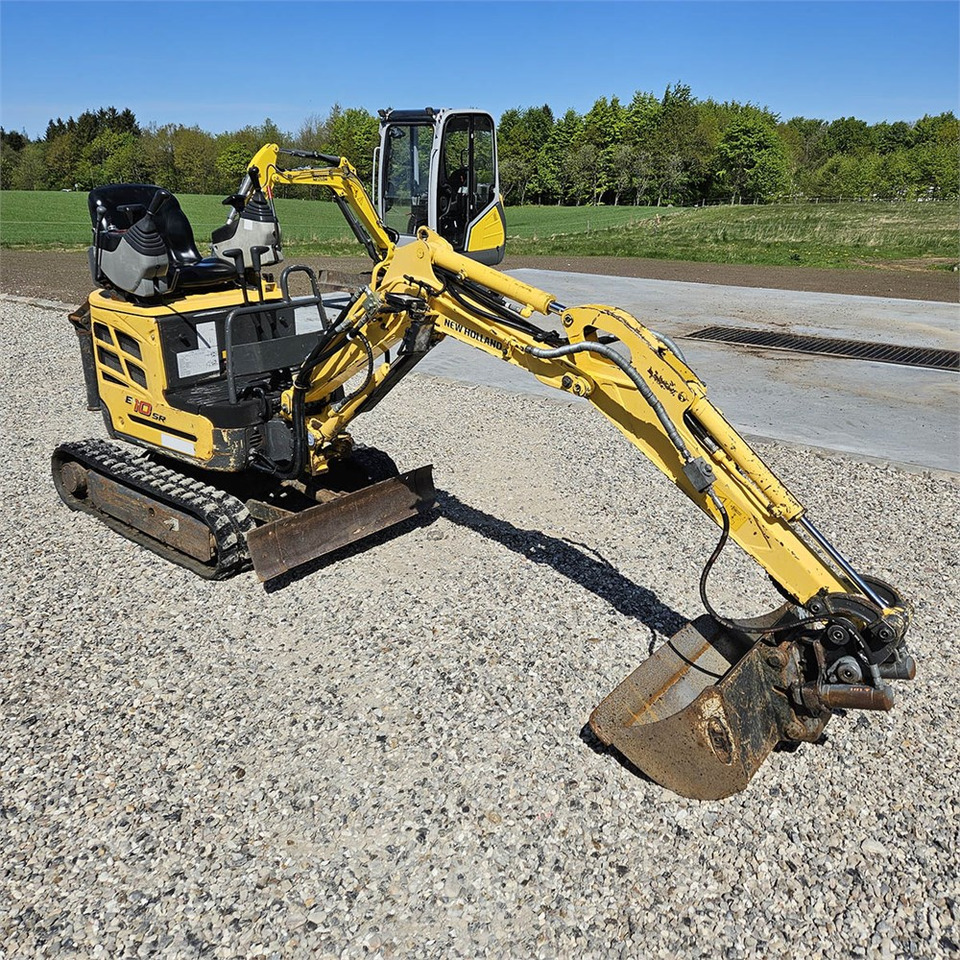 Мини-экскаватор New Holland E10 SR: фото 8