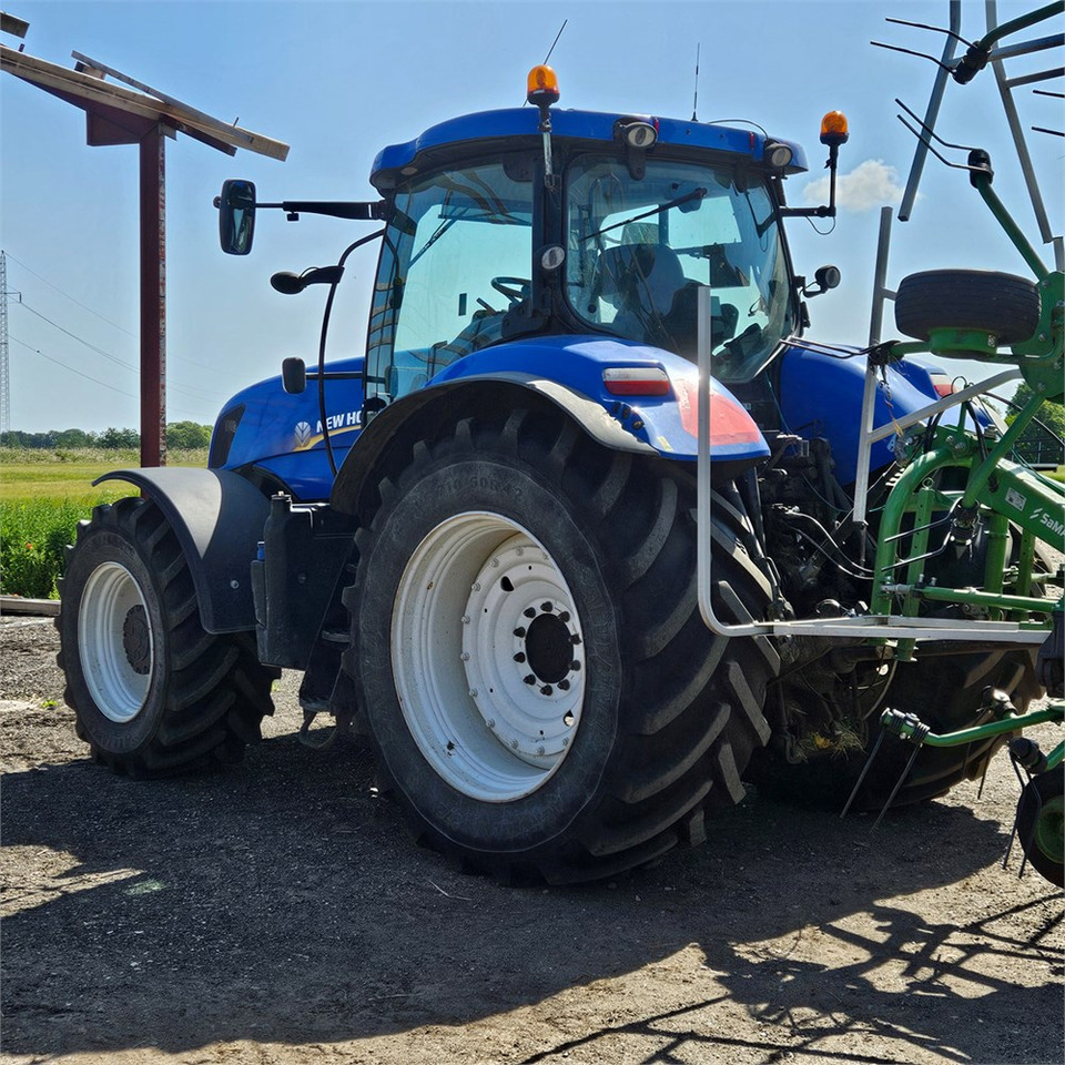 New Holland T7.235 Power Command - Трактор: фото 4 New Holland T7.235 Power Command - Трактор: фото 4