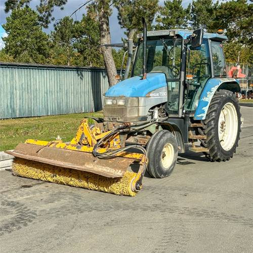 New Holland TS90 - Трактор: фото 3 New Holland TS90 - Трактор: фото 3
