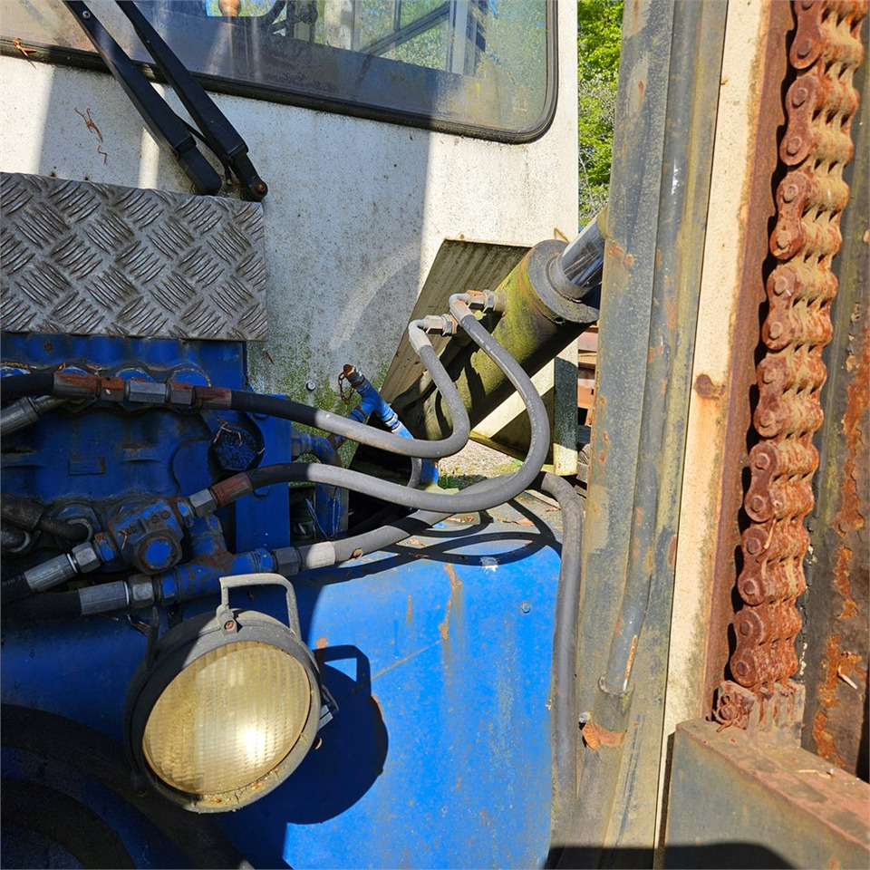 Вилочный погрузчик Svetruck 860: фото 25