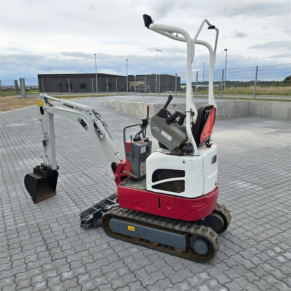 Takeuchi TB210 R - Мини-экскаватор: фото 3 Takeuchi TB210 R - Мини-экскаватор: фото 3