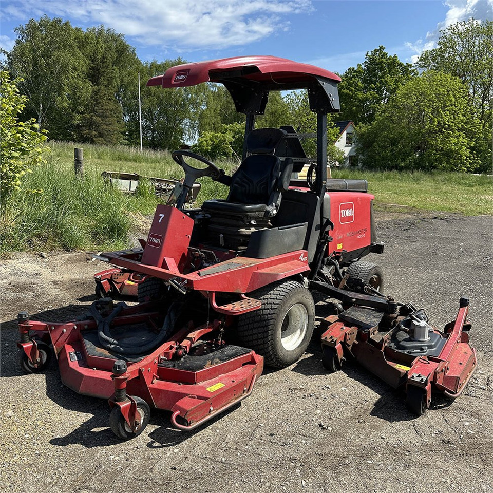 Toro Groundsmaster 4000-D - Газонокосилка: фото 2 Toro Groundsmaster 4000-D - Газонокосилка: фото 2