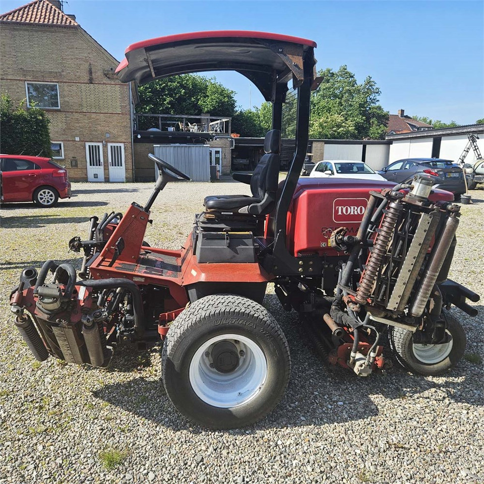 Toro Reelmaster 6700-D - Газонокосилка: фото 5 Toro Reelmaster 6700-D - Газонокосилка: фото 5