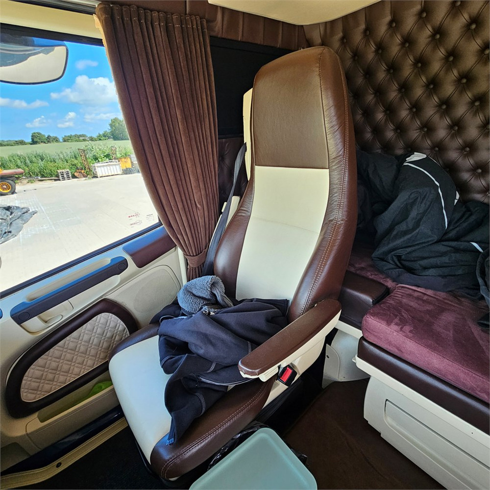 Тягач Scania PGR 560: фото 12