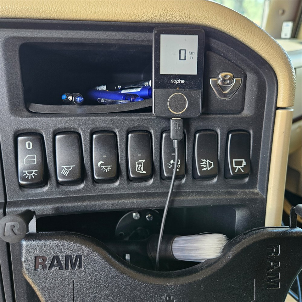 Тягач Scania PGR 560: фото 22