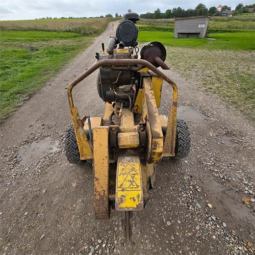 Vermeer SC252 - Измельчитель пней: фото 4 Vermeer SC252 - Измельчитель пней: фото 4