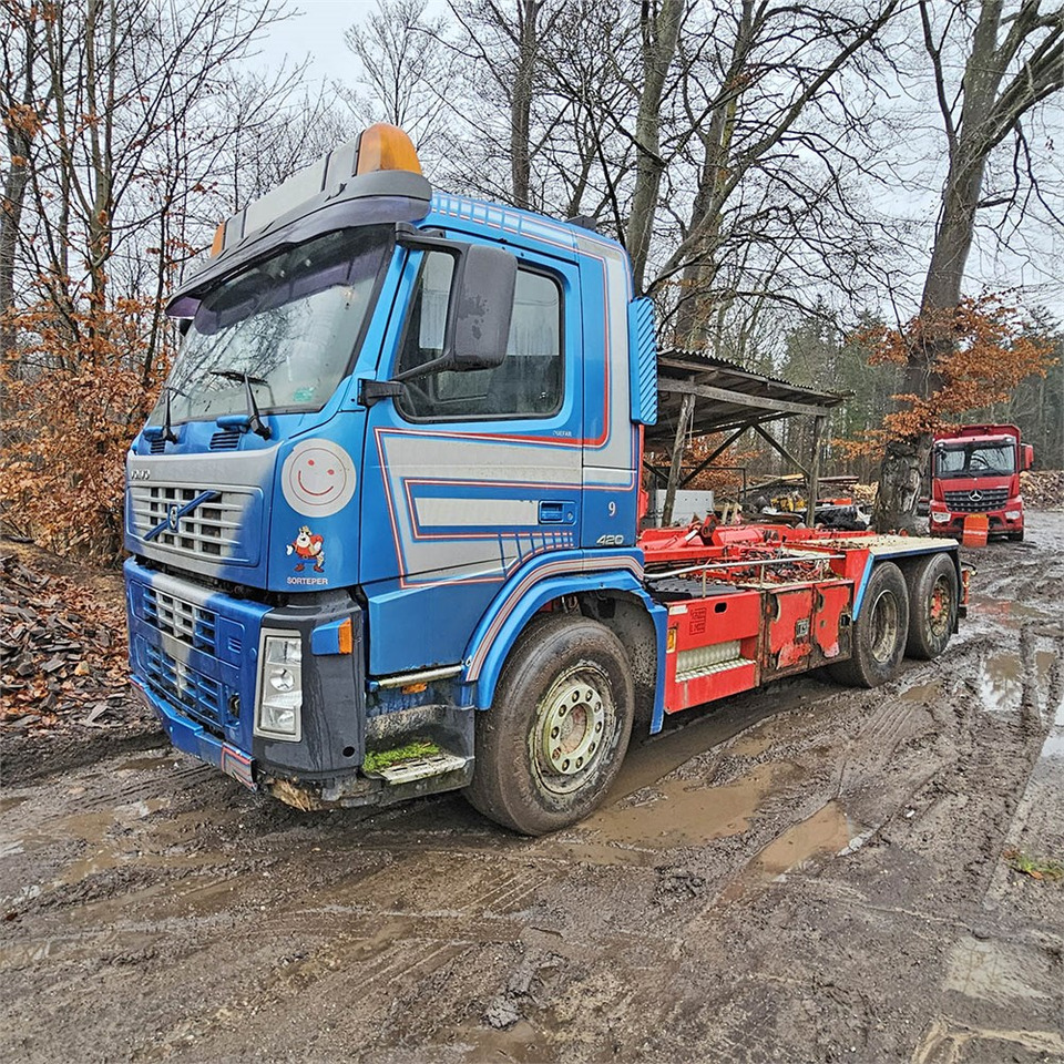 Volvo 420 - Крюковой мультилифт: фото 2 Volvo 420 - Крюковой мультилифт: фото 2