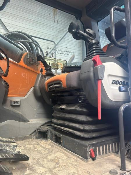 Doosan DX 235 LCR-5 - Гусеничный экскаватор: фото 4 Doosan DX 235 LCR-5 - Гусеничный экскаватор: фото 4