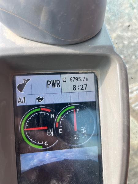 Hitachi ZX 225USLC-5B - Гусеничный экскаватор: фото 4 Hitachi ZX 225USLC-5B - Гусеничный экскаватор: фото 4