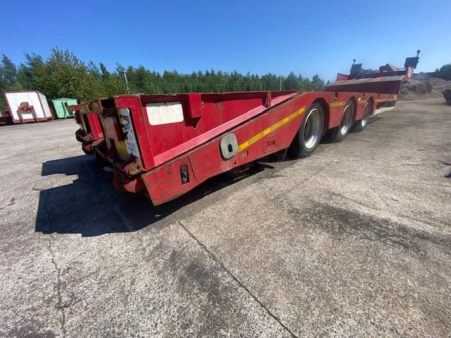 Trax 3 ESSIEUX - Низкорамный полуприцеп: фото 3 Trax 3 ESSIEUX - Низкорамный полуприцеп: фото 3