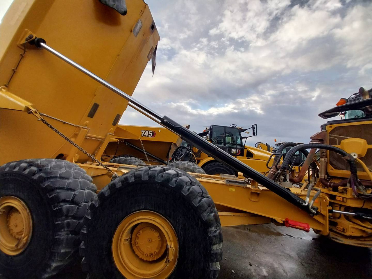 Сочленённый самосвал CAT 745: фото 15