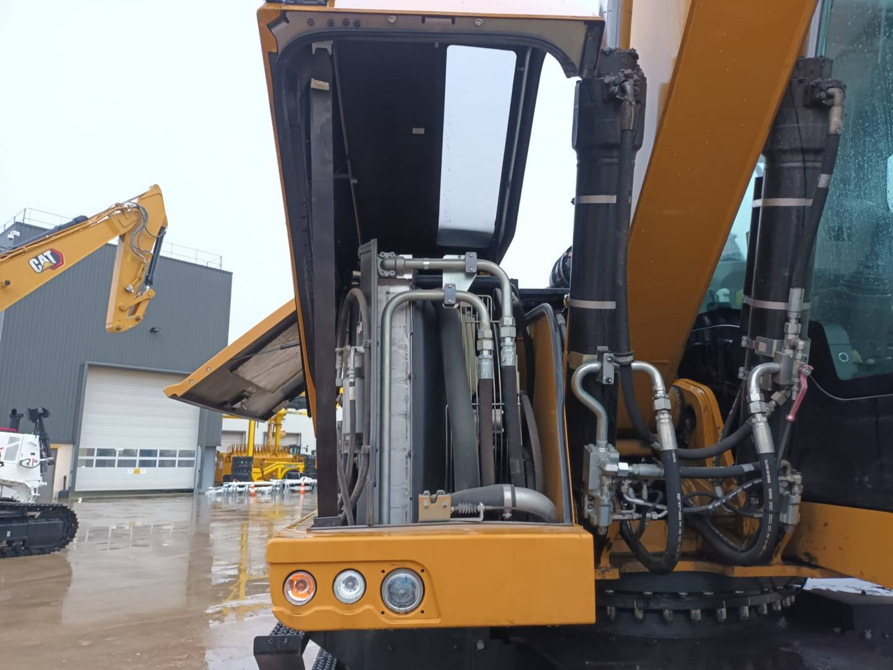 Колёсный экскаватор CAT MH3024-1: фото 14