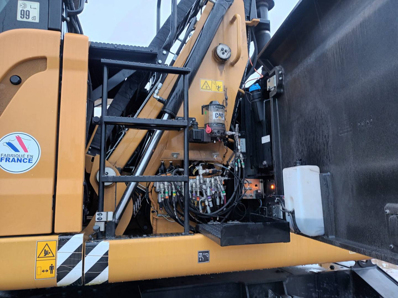 Колёсный экскаватор CAT MH3024-1: фото 10