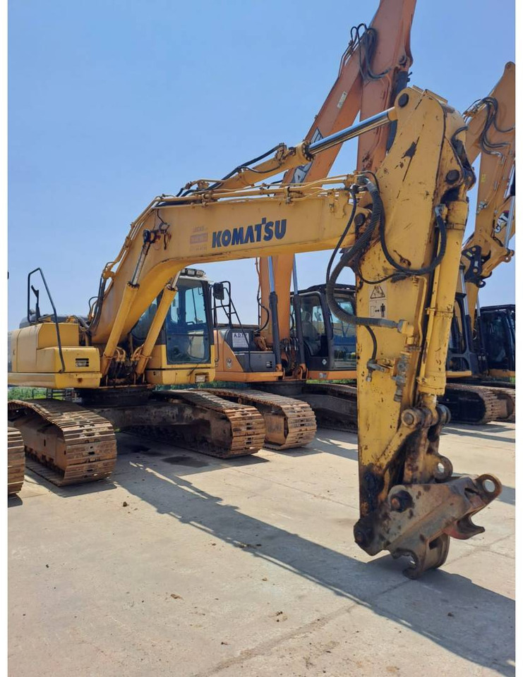 KOMATSU PC210LC - Гусеничный экскаватор: фото 2 KOMATSU PC210LC - Гусеничный экскаватор: фото 2