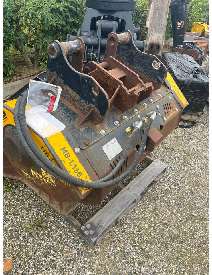 M B MANUFACTURING MB/L160/S2 - Ковш: фото 1 M B MANUFACTURING MB/L160/S2 - Ковш: фото 1