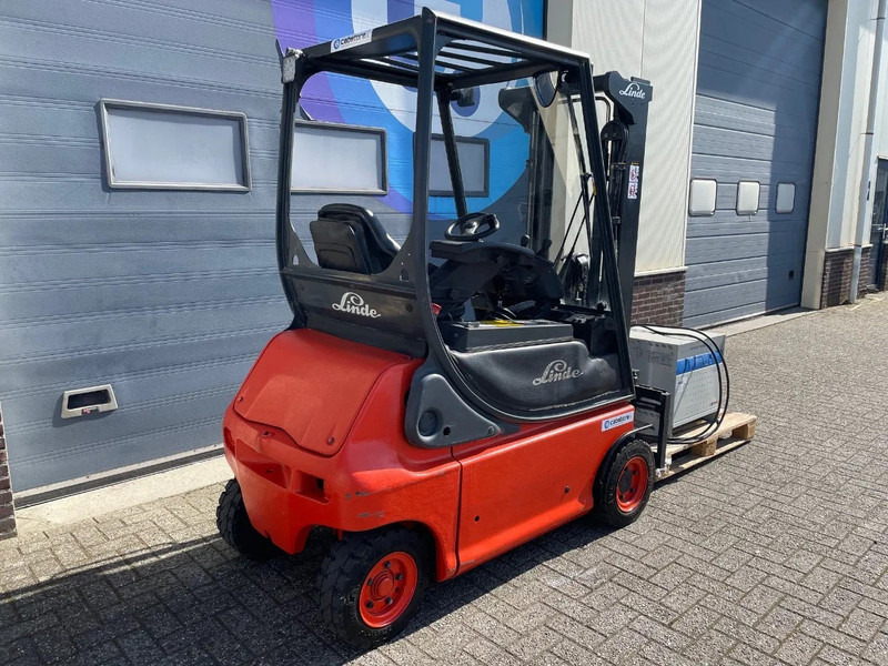 Linde E16P-02 Hef truck - Forklift - Gabelstapler - Year 2004 - Freelift - Side shift - Electric - Электропогрузчик: фото 3 Linde E16P-02 Hef truck - Forklift - Gabelstapler - Year 2004 - Freelift - Side shift - Electric - Электропогрузчик: фото 3