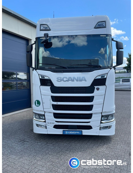 Scania S410 A 4x2 EB Euro 6 - MEGA VOLUME - RETARDER - Bouwjaar 2018 - S-Highline - Km 822.505 - Differentieelslot - Тягач: фото 3 Scania S410 A 4x2 EB Euro 6 - MEGA VOLUME - RETARDER - Bouwjaar 2018 - S-Highline - Km 822.505 - Differentieelslot - Тягач: фото 3