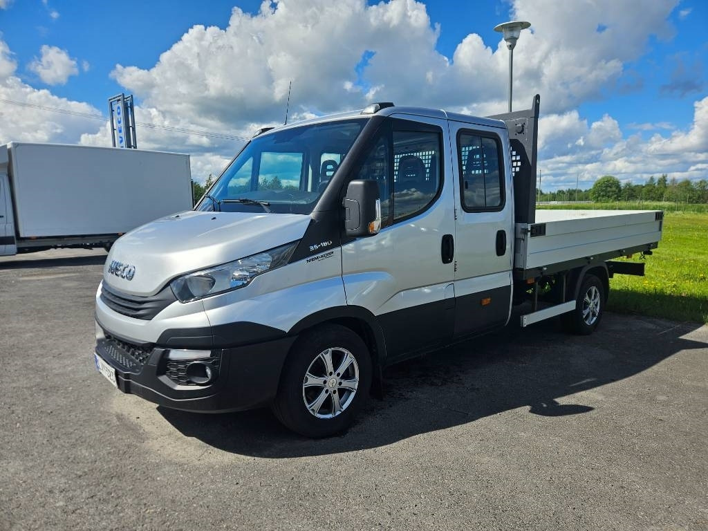 Iveco Daily 35S18, 7hlö kevyt ka - Малотоннажный бортовой грузовик, Грузопассажирский фургон: фото 1 Iveco Daily 35S18, 7hlö kevyt ka - Малотоннажный бортовой грузовик, Грузопассажирский фургон: фото 1