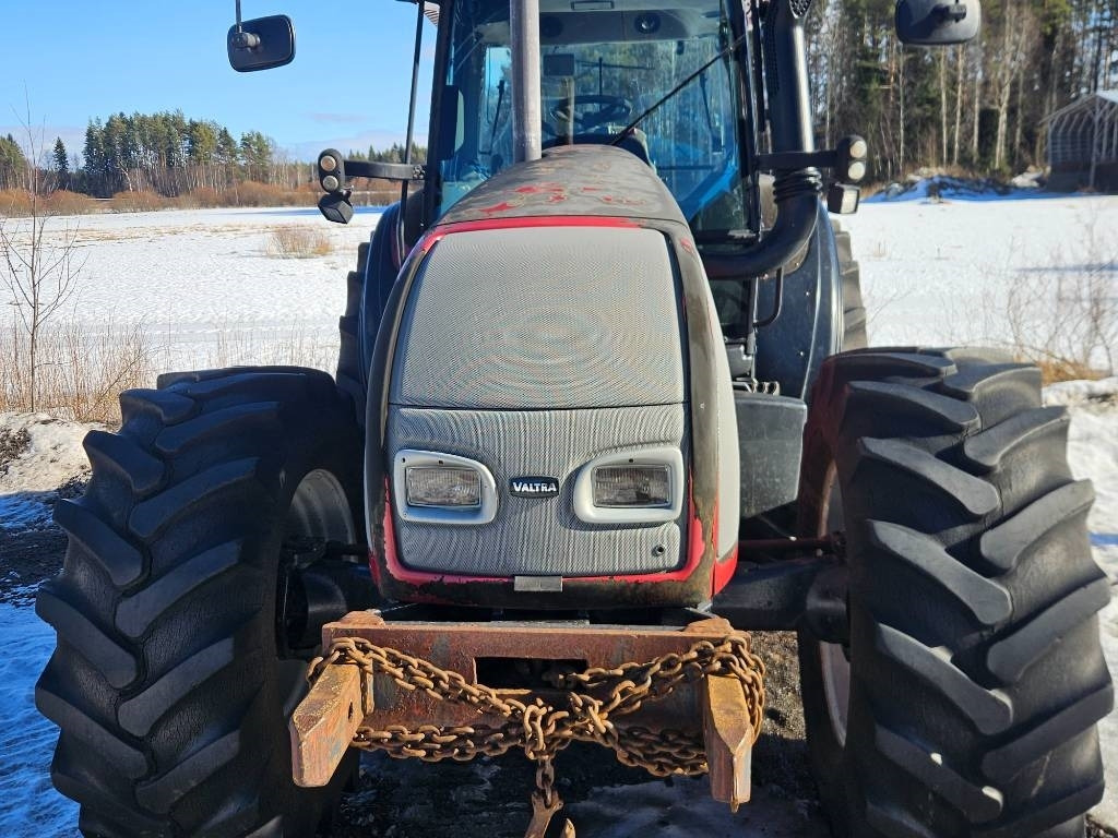 Valtra T 170 - Трактор: фото 2 Valtra T 170 - Трактор: фото 2