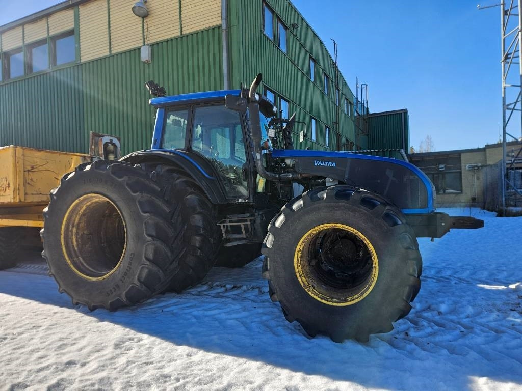 Valtra T171 - Трактор: фото 2 Valtra T171 - Трактор: фото 2