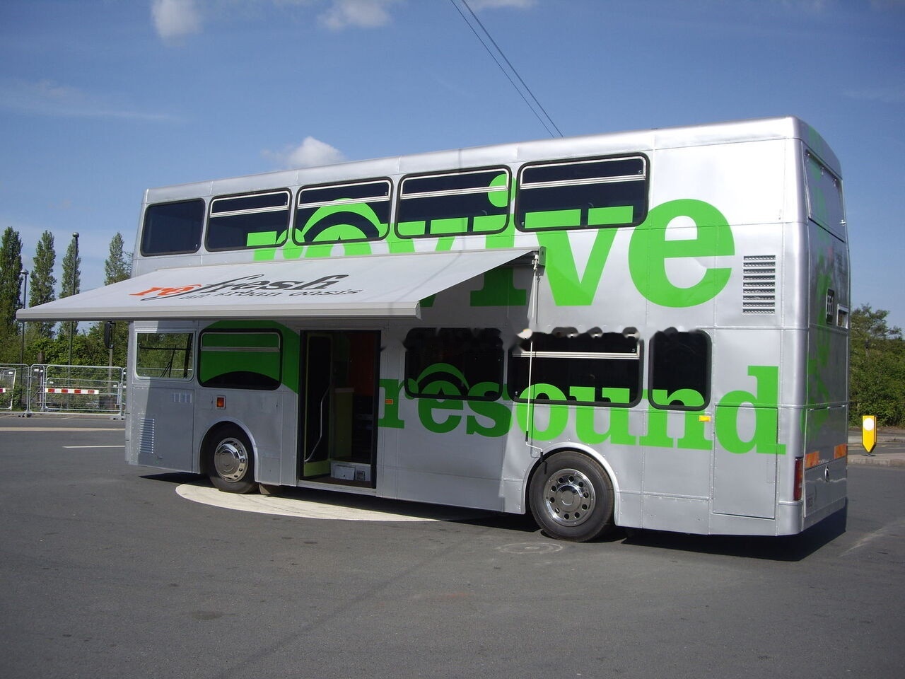 MCW METROBUS British Double Decker Bus Pub Bar Cafe Restaurant - Двухэтажный автобус: фото 2 MCW METROBUS British Double Decker Bus Pub Bar Cafe Restaurant - Двухэтажный автобус: фото 2