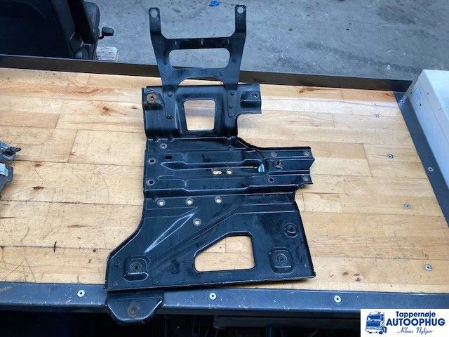 Scania Skærmbeslag Scania 2626004 - Кузов и экстерьер для Грузовиков: фото 2 Scania Skærmbeslag Scania 2626004 - Кузов и экстерьер для Грузовиков: фото 2