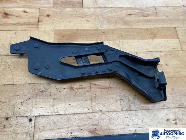 Scania Skærmholder Scania 2634823 - Кузов и экстерьер для Грузовиков: фото 2 Scania Skærmholder Scania 2634823 - Кузов и экстерьер для Грузовиков: фото 2