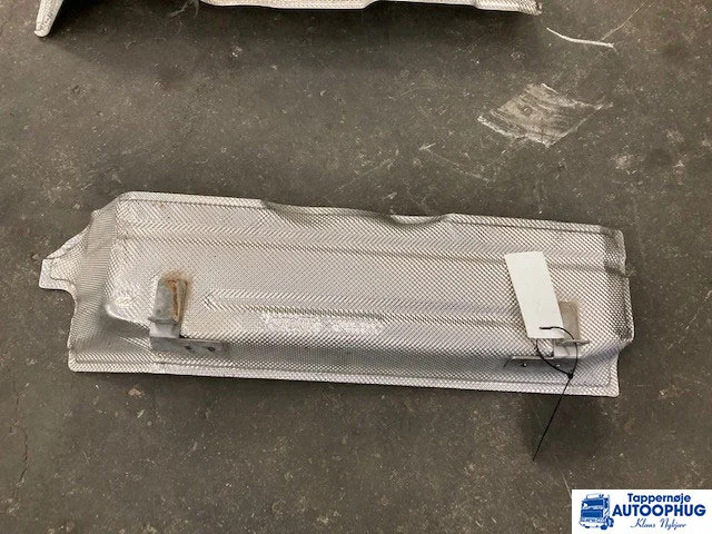 Scania motor varmeskjolde Scania 2456752 , 2456768 , 2456770 , 2456754 - Кузов и экстерьер для Грузовиков: фото 2 Scania motor varmeskjolde Scania 2456752 , 2456768 , 2456770 , 2456754 - Кузов и экстерьер для Грузовиков: фото 2