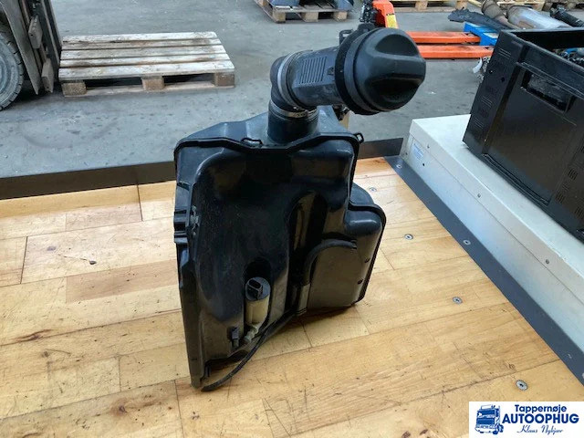 Scania sprinkler beholder Scania 2707037 - Кузов и экстерьер для Грузовиков: фото 1 Scania sprinkler beholder Scania 2707037 - Кузов и экстерьер для Грузовиков: фото 1