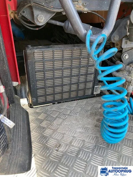 Тягач Scania R520 6X2 3150mm M hydraulic damage: фото 8 Тягач Scania R520 6X2 3150mm M hydraulic damage: фото 8