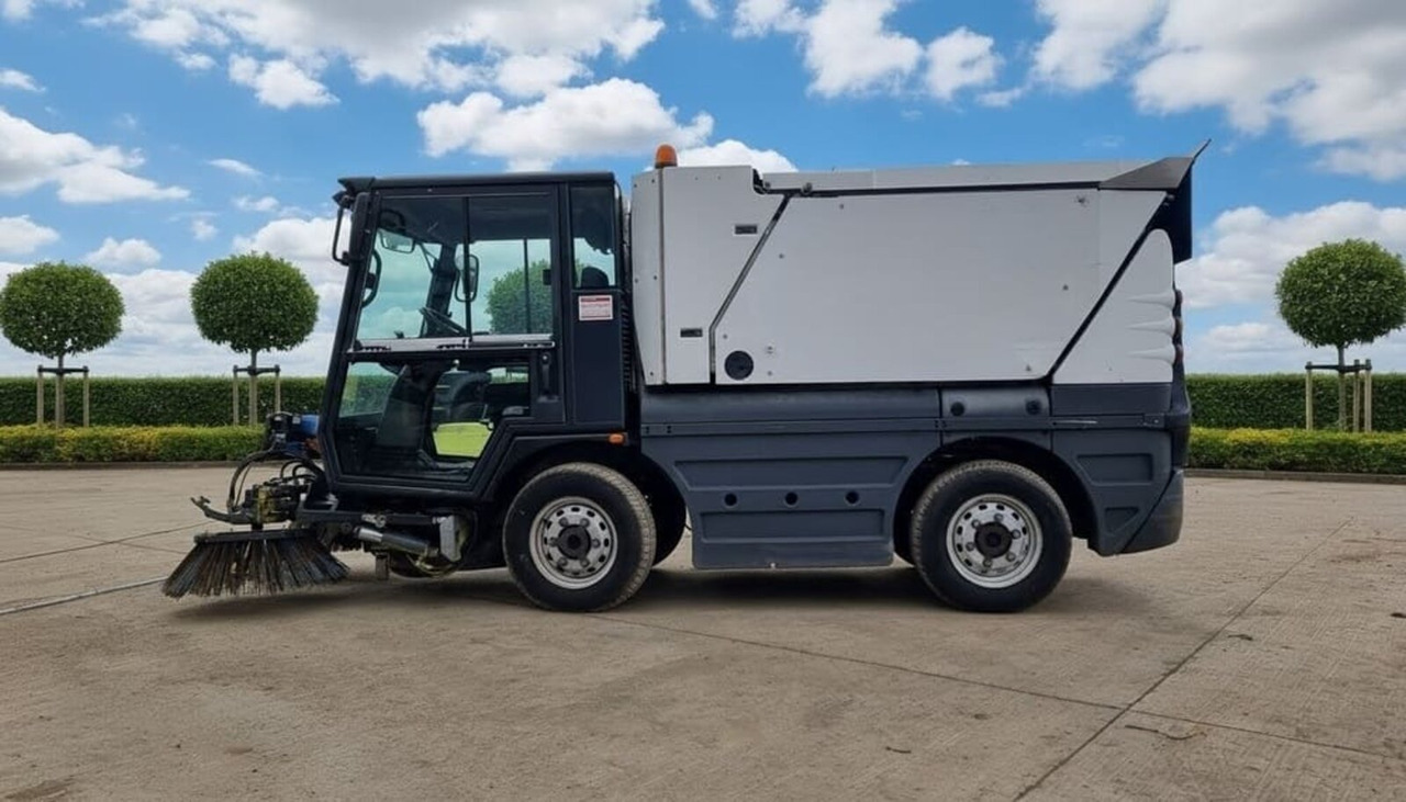 SCHMIDT Swingo 200+ - Подметально-уборочная машина: фото 2 SCHMIDT Swingo 200+ - Подметально-уборочная машина: фото 2