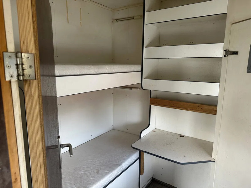 Volvo FL 12.240 AIRCO Kachel Douche 2x bed CAMPER MOTORSPORT ENZ - Грузовик с закрытым кузовом: фото 4 Volvo FL 12.240 AIRCO Kachel Douche 2x bed CAMPER MOTORSPORT ENZ - Грузовик с закрытым кузовом: фото 4