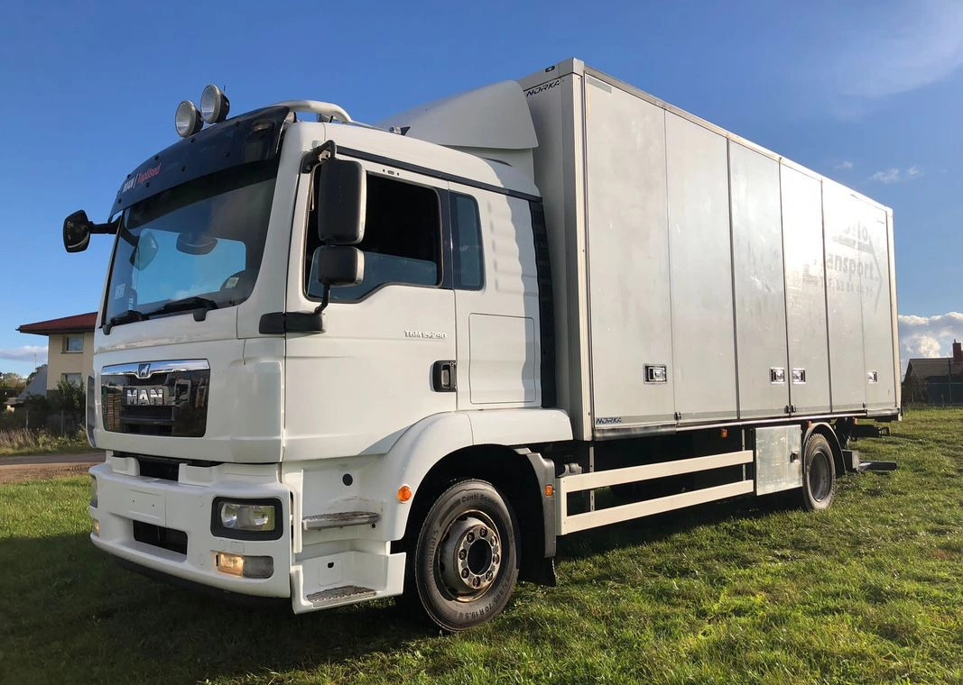 MAN 15.290 Winda Bok otwierany 18 Palet - Изотермический грузовик: фото 4 MAN 15.290 Winda Bok otwierany 18 Palet - Изотермический грузовик: фото 4