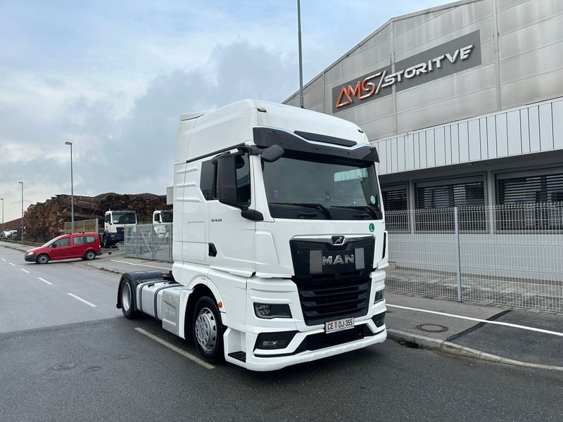 MAN TGX 18.510 4X2 LL SA Intarder Klima ACC - Тягач: фото 1 MAN TGX 18.510 4X2 LL SA Intarder Klima ACC - Тягач: фото 1