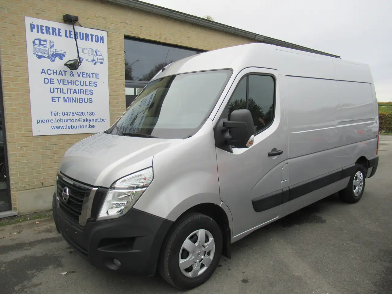 Nissan Interstar L2H2 clim navi 16500€+tva/btw - Другая техника: фото 1 Nissan Interstar L2H2 clim navi 16500€+tva/btw - Другая техника: фото 1