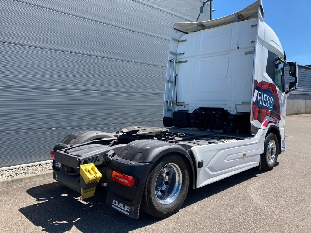 DAF XF 530 FT Alcoa Hydraulik LED Intarder ADR AT - Тягач: фото 4 DAF XF 530 FT Alcoa Hydraulik LED Intarder ADR AT - Тягач: фото 4