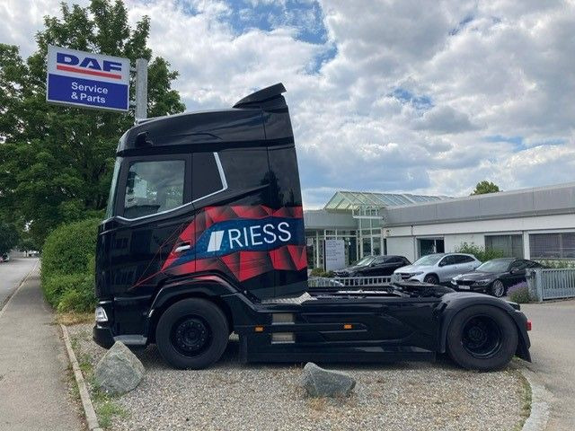 DAF XG 530 FT Vollluft Leder Kamera SpurH - Тягач: фото 2 DAF XG 530 FT Vollluft Leder Kamera SpurH - Тягач: фото 2