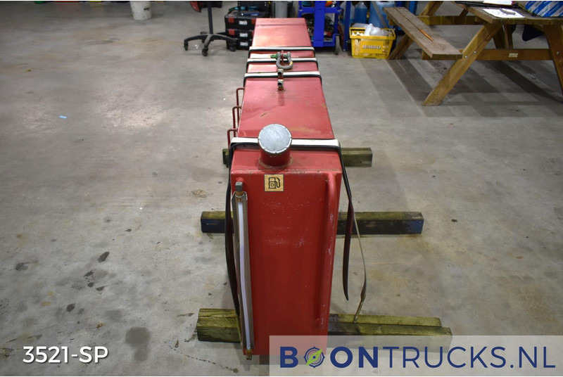 Onbekend BRANDSTOFTANK | L 30 x W 183 x H 77 cm * ca 400 L - Топливный бак: фото 3 Onbekend BRANDSTOFTANK | L 30 x W 183 x H 77 cm * ca 400 L - Топливный бак: фото 3