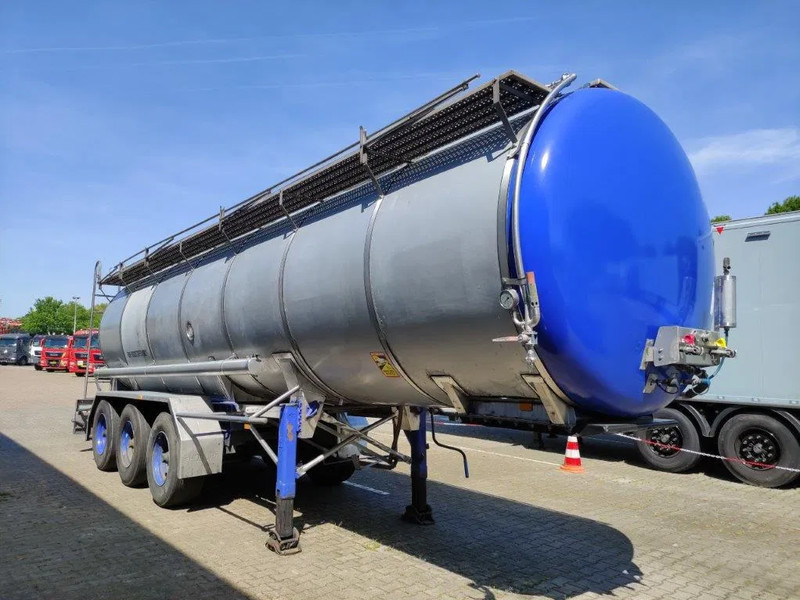 Burg 26165 liter Tankoplegger 1 kamer MET RVS Pomp - Полуприцеп-цистерна: фото 4 Burg 26165 liter Tankoplegger 1 kamer MET RVS Pomp - Полуприцеп-цистерна: фото 4