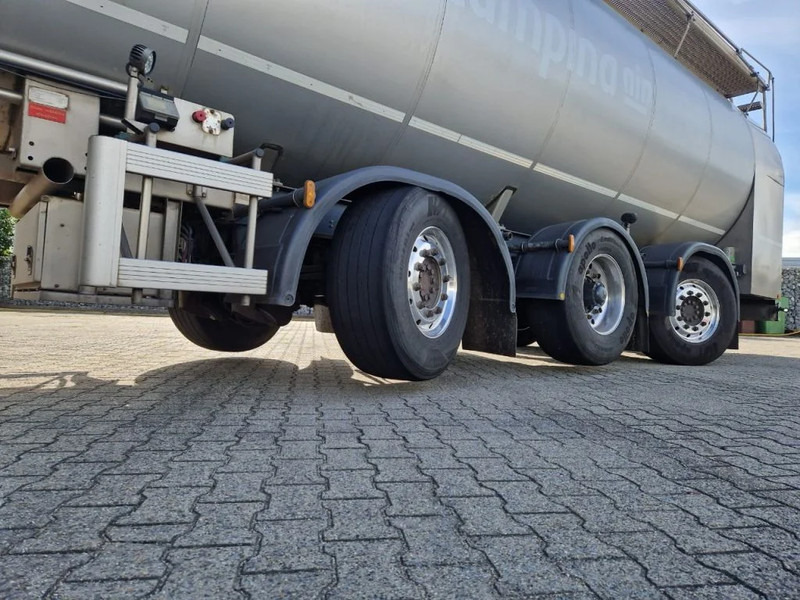 G.magyar 36000 liter geïsoleerde intra / melk tankoplegger met VSE Besturing en pomp - Полуприцеп-цистерна: фото 5 G.magyar 36000 liter geïsoleerde intra / melk tankoplegger met VSE Besturing en pomp - Полуприцеп-цистерна: фото 5