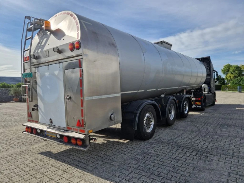G.magyar 36000 liter geïsoleerde intra / melk tankoplegger met VSE Besturing en pomp - Полуприцеп-цистерна: фото 3 G.magyar 36000 liter geïsoleerde intra / melk tankoplegger met VSE Besturing en pomp - Полуприцеп-цистерна: фото 3