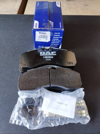 DAF BRAKE PADS 1982826 - Дисковые колодки для Грузовиков: фото 1 DAF BRAKE PADS 1982826 - Дисковые колодки для Грузовиков: фото 1