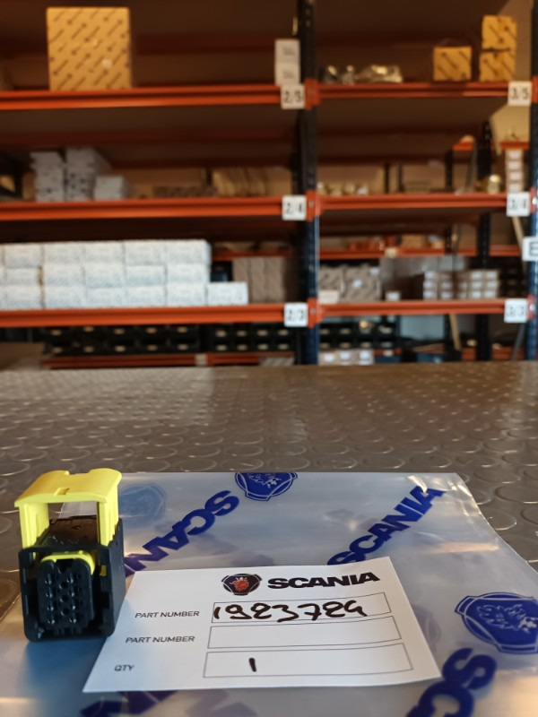 SCANIA CONTACT HOUSING - 1923724 - Электрическая система для Грузовиков: фото 1 SCANIA CONTACT HOUSING - 1923724 - Электрическая система для Грузовиков: фото 1