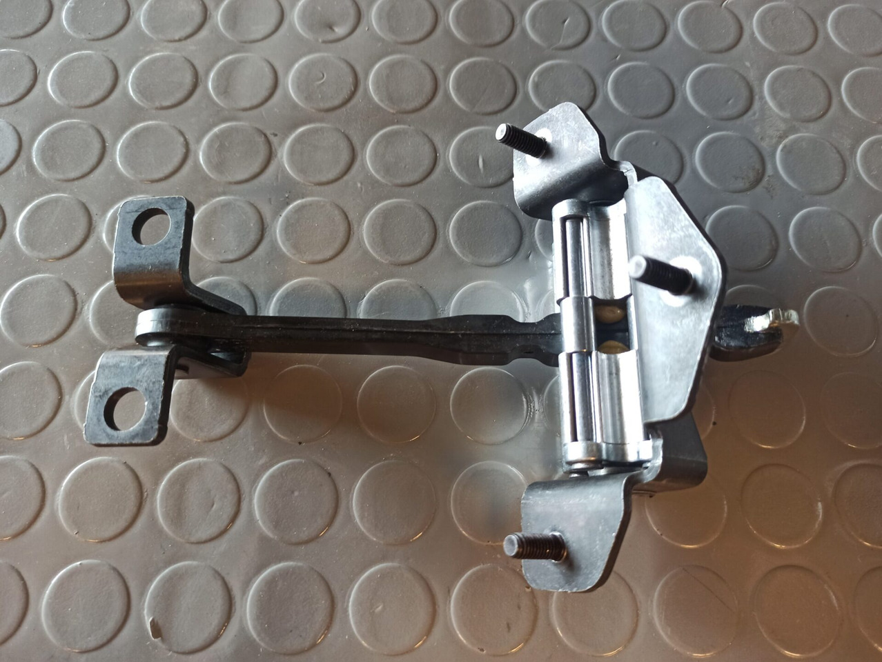 SCANIA DOOR STOP - 1930649 - Дверь и запчасти для Грузовиков: фото 1 SCANIA DOOR STOP - 1930649 - Дверь и запчасти для Грузовиков: фото 1