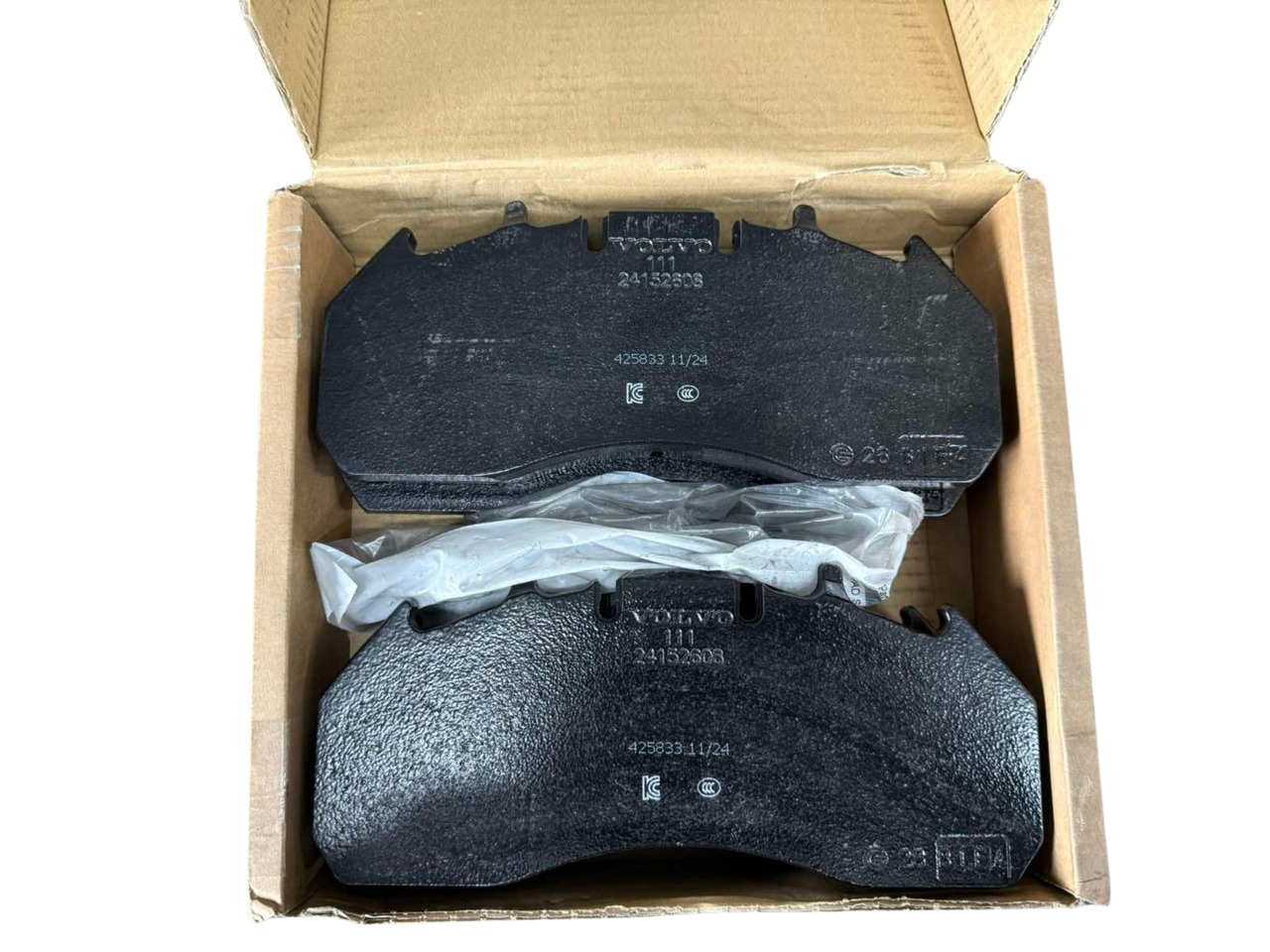 VOLVO BRAKE PADS 24204886 - Дисковые колодки для Грузовиков: фото 2 VOLVO BRAKE PADS 24204886 - Дисковые колодки для Грузовиков: фото 2