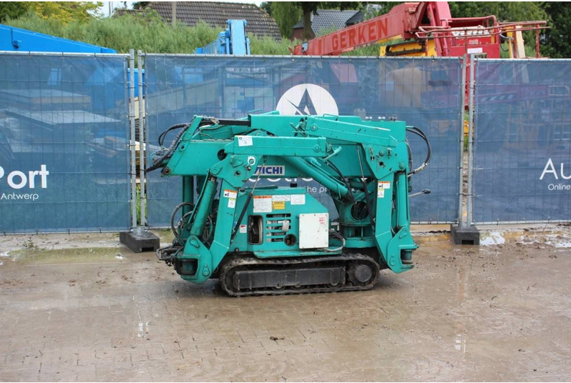 Aichi UJ012 - Гусеничный кран: фото 1 Aichi UJ012 - Гусеничный кран: фото 1