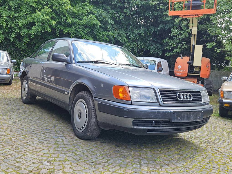Audi 100 2.4D - Седан: фото 5 Audi 100 2.4D - Седан: фото 5